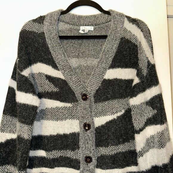 Leith Small Super Soft Button Down Cardigan Charcoal Gray White Camo Women’s EUC - Picture 3 of 10
